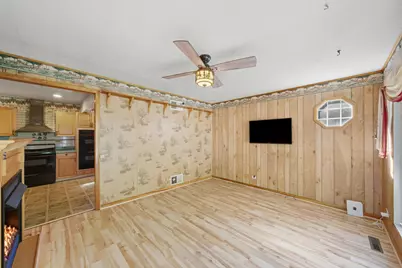 2818 Elisha Avenue, Zion, IL 60099 - Photo 11