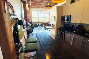 1733 W Irving Park Rd, Chicago, IL 60613 - Photo 5
