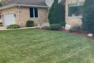 612 Edelweiss Dr, Antioch, IL 60002 - Photo 1