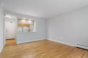 6758 N Sheridan Ave, Chicago, IL 60626 - Photo 3