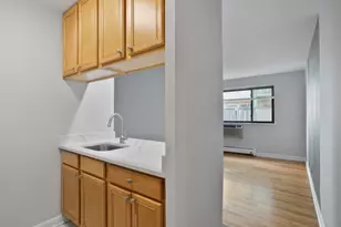 6758 N Sheridan Ave, Chicago, IL 60626 - Photo 5