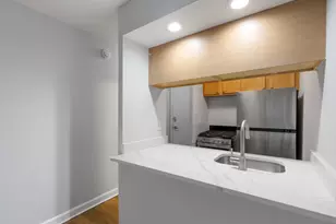 6758 N Sheridan Ave, Chicago, IL 60626 - Photo 7