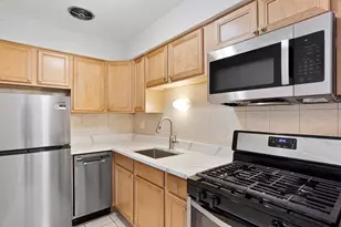 6758 N Sheridan Ave, Chicago, IL 60626 - Photo 5