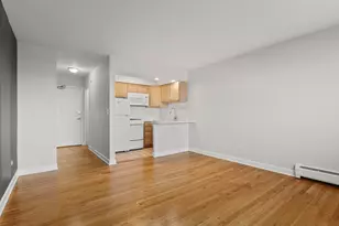 6758 N Sheridan Ave, Chicago, IL 60626 - Photo 3