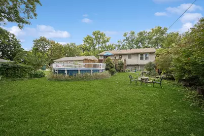 1032 Valley Stream Drive, Wheeling, IL 60090 - Photo 23