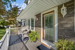 165 Forest Glen Rd, Wood Dale, IL 60191 - Photo 3