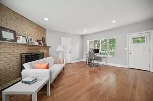 9157 S Avers Ave, Evergreen Park, IL 60805 - Photo 3