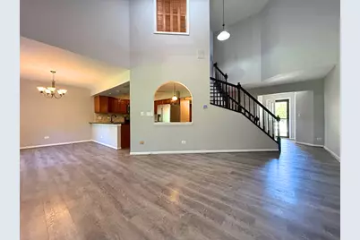 1661 Carmel Court, Hoffman Estates, IL 60169 - Photo 5