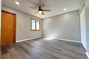 1661 Carmel Ct, Hoffman Estates, IL 60169 - Photo 23