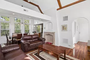 6450 N Troy St, Chicago, IL 60645 - Photo 5