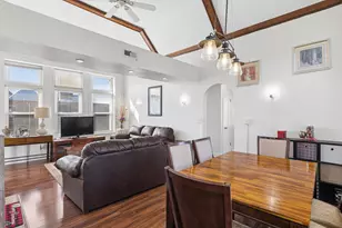 6450 N Troy St, Chicago, IL 60645 - Photo 3