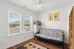 6450 N Troy St, Chicago, IL 60645 - Photo 9