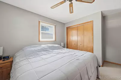 194 Patrick Drive, South Elgin, IL 60177 - Photo 13