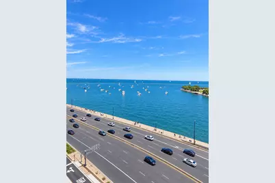 600 N Lake Shore Drive #1011, Chicago, IL 60611 - Photo 3