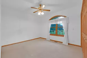 2506 Mustang Trail, Woodstock, IL 60098 - Photo 17