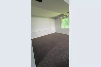 201 W Winchester Road, Libertyville, IL 60048 - Photo 17