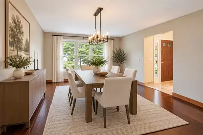77 Montclair Road, Vernon Hills, IL 60061 - Photo 3
