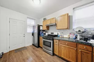 6011 S Talman Ave, Chicago, IL 60629 - Photo 9