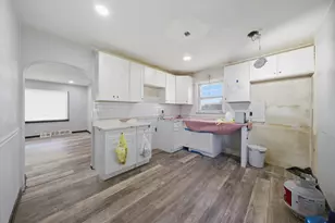 924 Glenwood Dyer Road E, Glenwood, IL 60425 - Photo 9