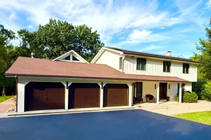 8714 W 123rd St, Palos Park, IL 60464 - Photo 1