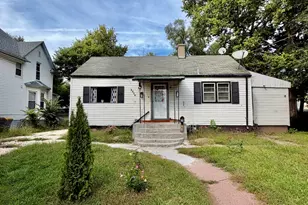 2015 Chestnut St, Rockford, IL 61102 - Photo 1