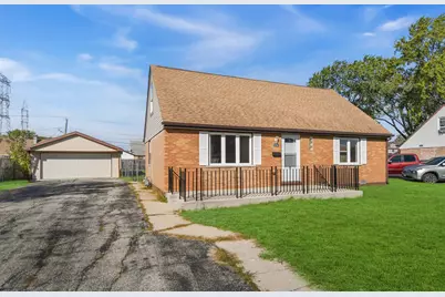 8208 S Oak Park Avenue, Burbank, IL 60459 - Photo 1
