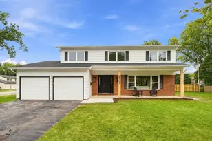 2703 N Ridge Ave, Arlington Heights, IL 60004 - Photo 1