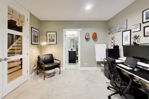 3022 W Newport Ave, Chicago, IL 60618 - Photo 11