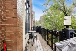3022 W Newport Ave, Chicago, IL 60618 - Photo 23