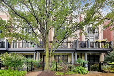 3022 W Newport Avenue, Chicago, IL 60618 - Photo 1