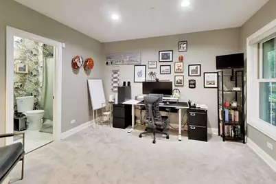 3022 W Newport Avenue, Chicago, IL 60618 - Photo 9