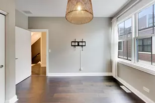 3022 W Newport Ave, Chicago, IL 60618 - Photo 35