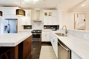 3022 W Newport Ave, Chicago, IL 60618 - Photo 19