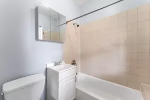 7451 N Greenview Ave, Chicago, IL 60626 - Photo 9