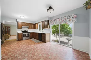 1114 Lexington Ln, Batavia, IL 60510 - Photo 17