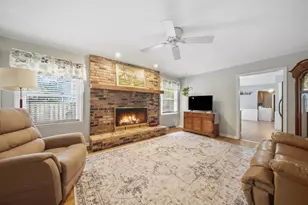 1114 Lexington Ln, Batavia, IL 60510 - Photo 9
