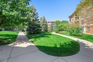 855 E 22nd St, Lombard, IL 60148 - Photo 27