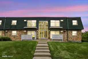 10045 S Walnut Terrace, Palos Hills, IL 60465 - Photo 3
