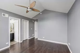 208 Timber Trails Blvd, Gilberts, IL 60136 - Photo 15
