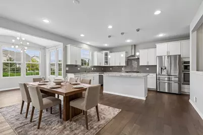 43 Palisades Boulevard, Hawthorn Woods, IL 60047 - Photo 3