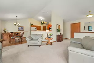 18611 Villa Ct, Lansing, IL 60438 - Photo 7