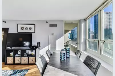 345 N La Salle Drive #2207, Chicago, IL 60654 - Photo 7
