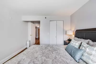 345 N La Salle Drive #2207, Chicago, IL 60654 - Photo 13