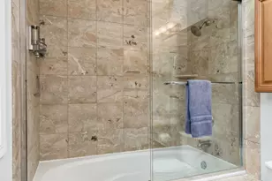 917 W Lakeside Pl, Chicago, IL 60640 - Photo 17