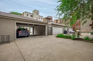 917 W Lakeside Pl, Chicago, IL 60640 - Photo 25