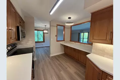 1615 E Central Road #422-C, Arlington Heights, IL 60005 - Photo 5