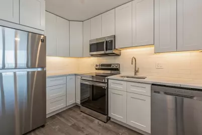 111 W Maple Street #3311, Chicago, IL 60610 - Photo 3