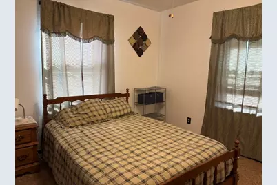 915 W 1st Street, Spring Valley, IL 61362 - Photo 5