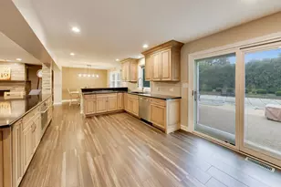 1036 W Skylark Dr, Palatine, IL 60067 - Photo 9