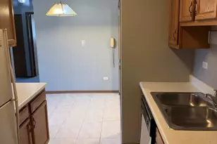 6440 Pamela Ln, Chicago Ridge, IL 60415 - Photo 7